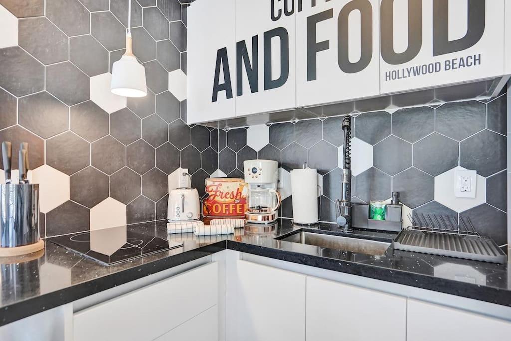 Hollywood Apartments Host By Beenomad Esterno foto